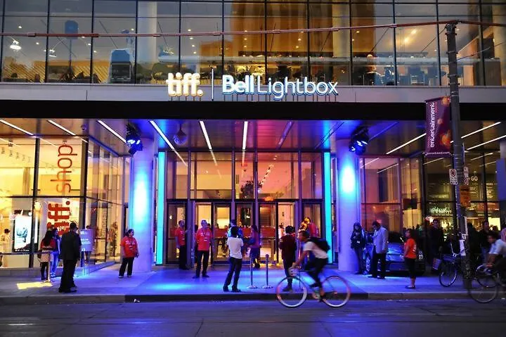 Downtown Toronto Cn Tower Suites Canada