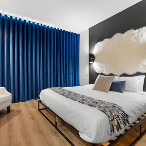 Touristique ▐ 335 Saint Joseph E▐ , Quebec City Canada