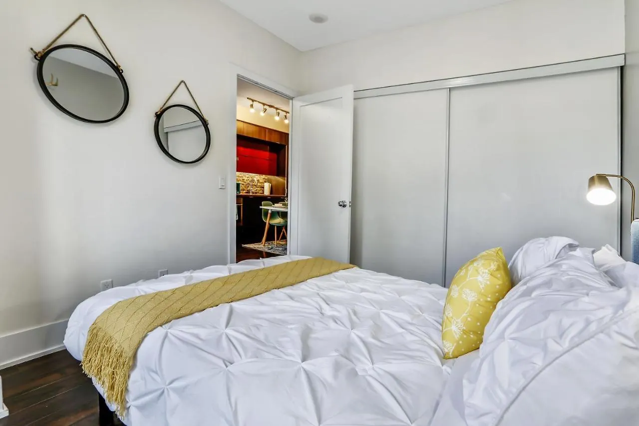 Apartment Downtown Toronto Cn Tower Suites Canada