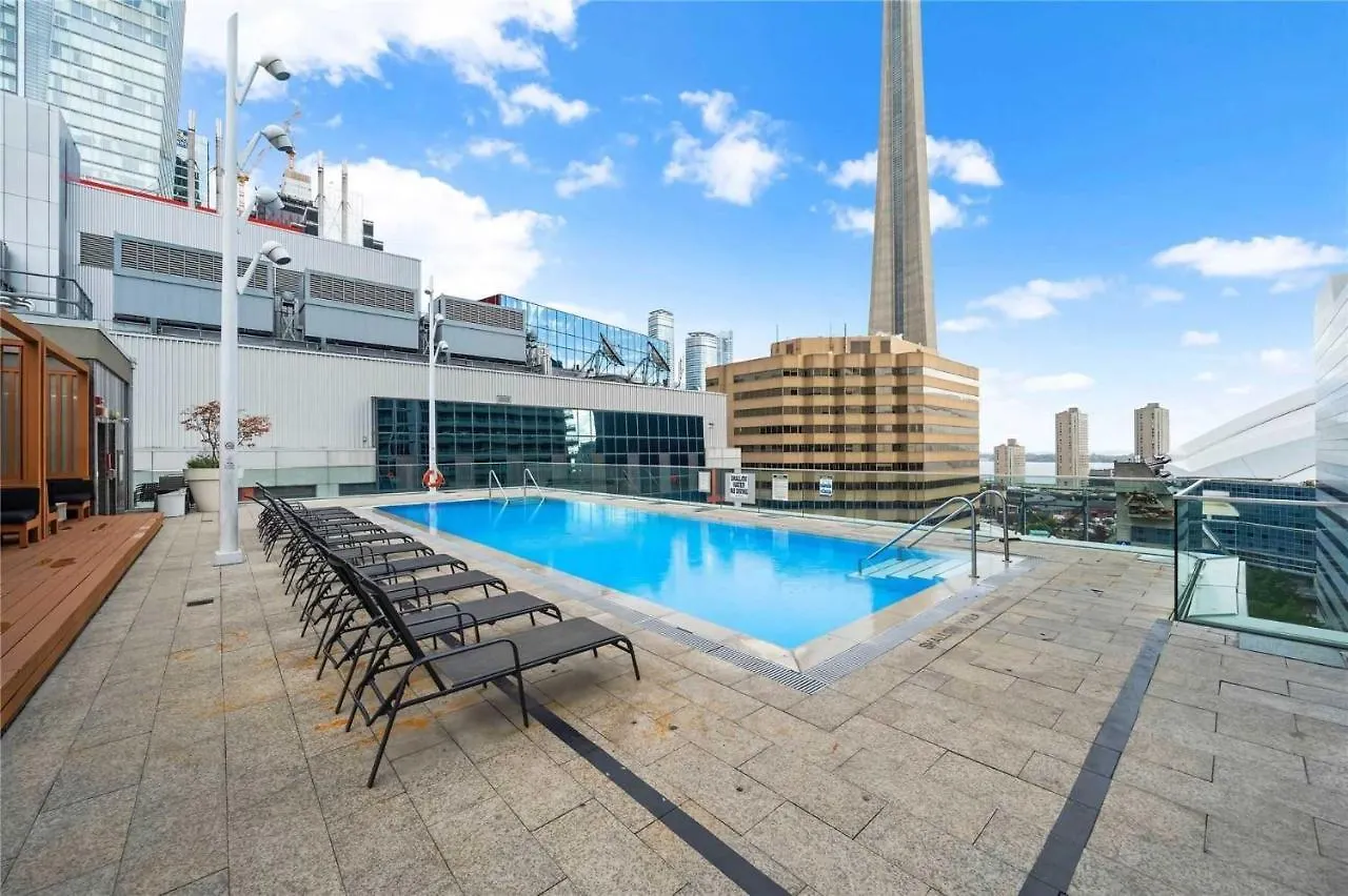 Downtown Toronto Cn Tower Suites