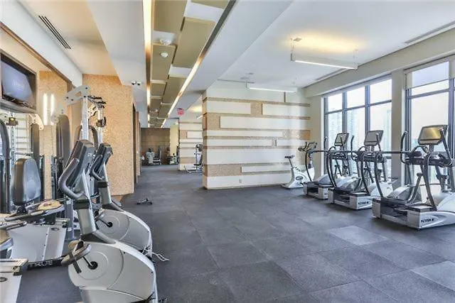 Downtown Toronto Cn Tower Suites
